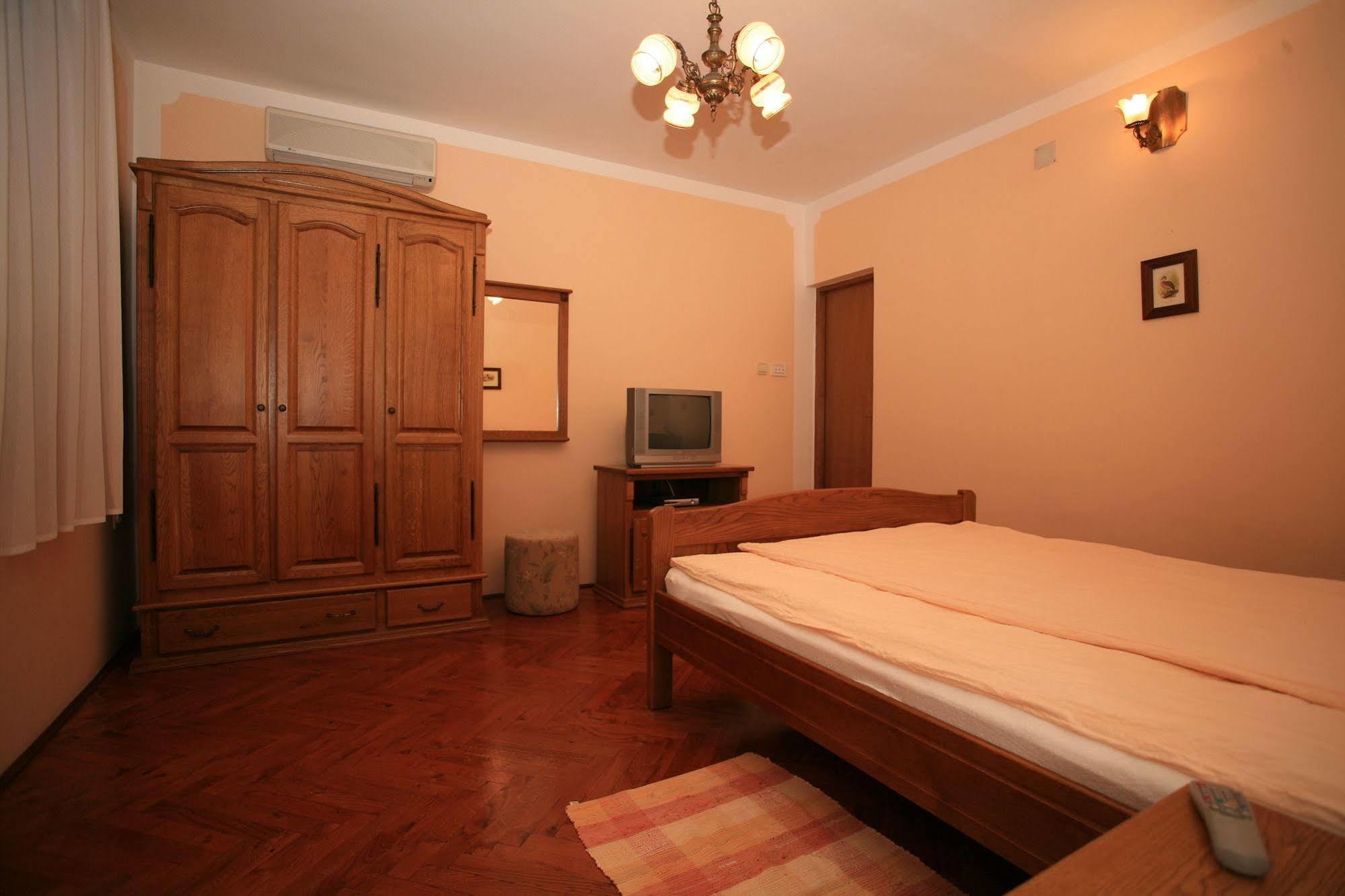 Apartments Vrata Baranje Билье Экстерьер фото