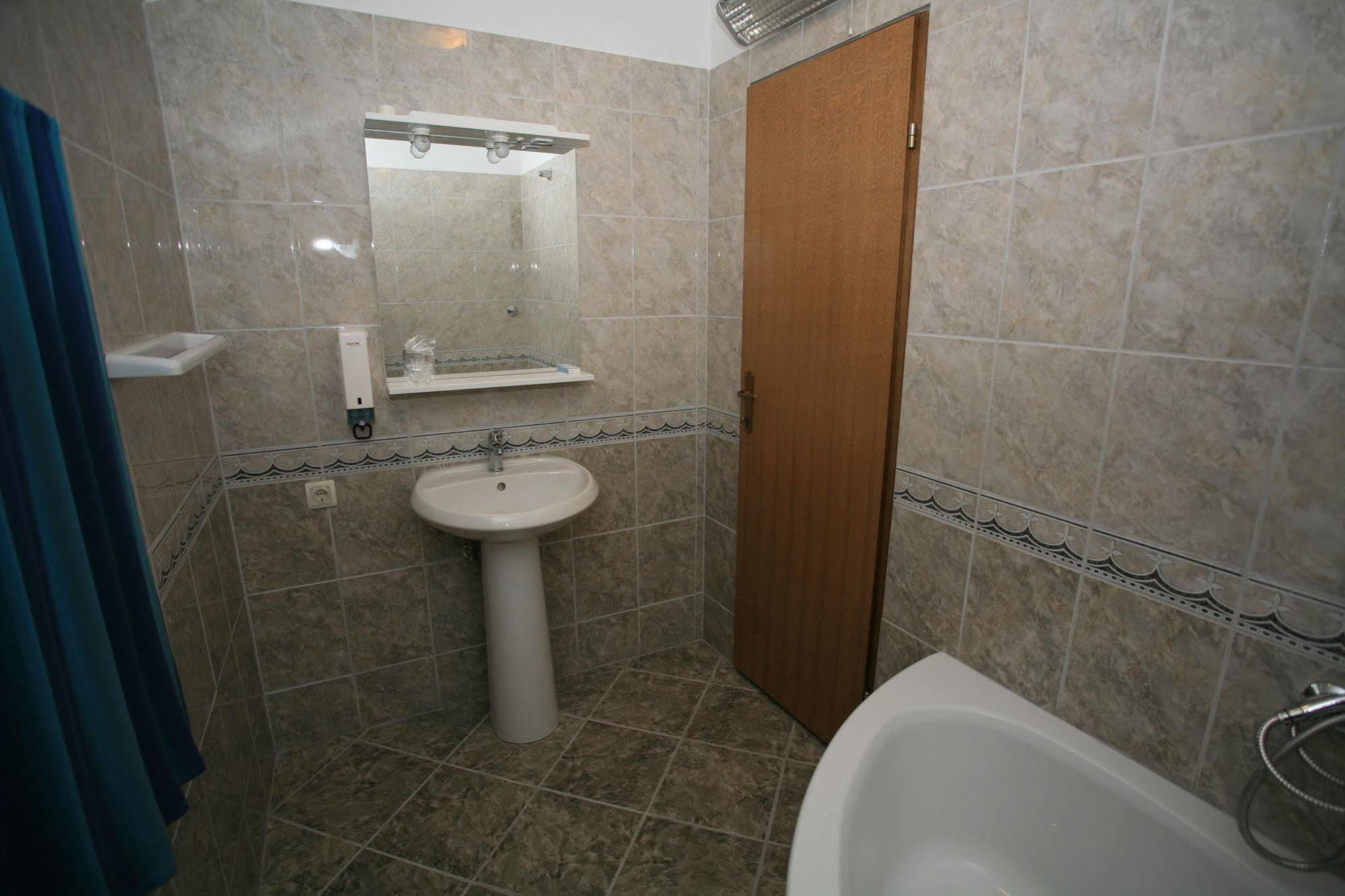 Apartments Vrata Baranje Билье Экстерьер фото